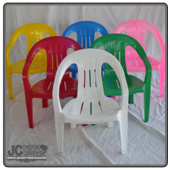 kids plastic chairs